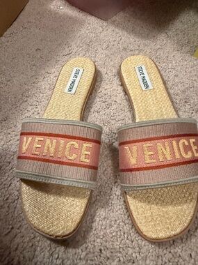 Steve Madden Venice Embroidered Slide Sandals in Pink and Tan